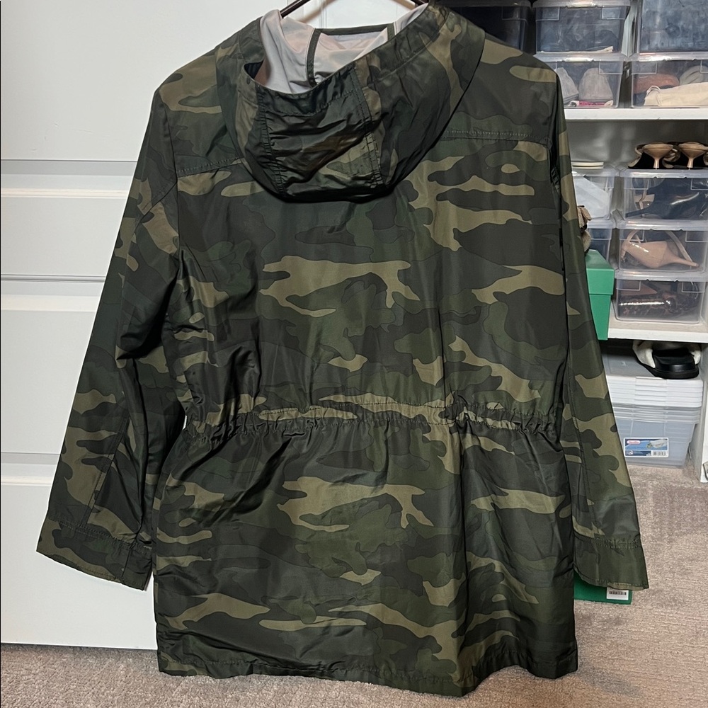 Camouflage Hooded Raincoat - Picture 2 of 5